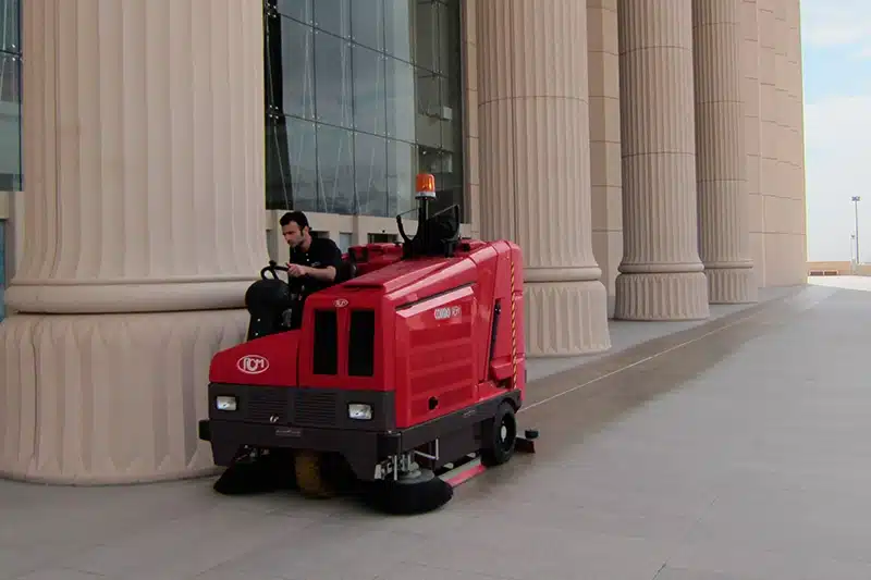 Lavasciuga pavimenti professionale marchio RCM