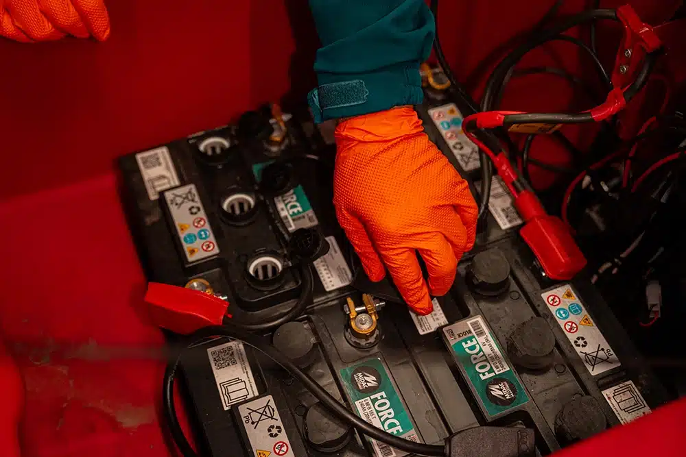 Manutenzione di macchine combinate per la pulizia industriale