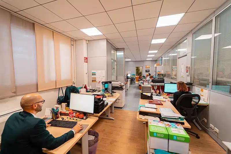 Ufficio assistenza telefonica per macchine per la pulizia industriale